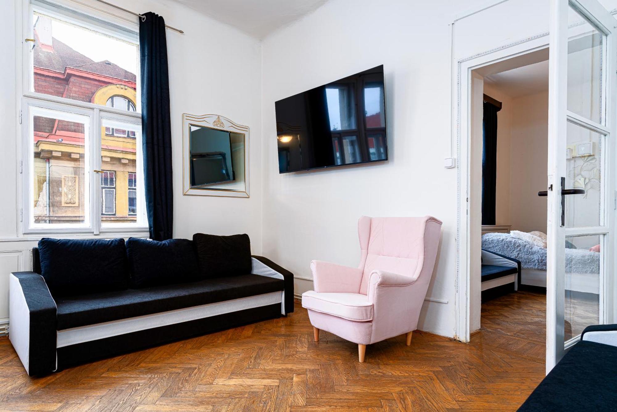 Victory Deluxe Apartment